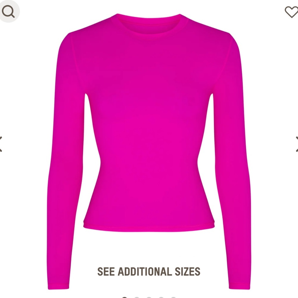 Fits everybody long sleeve Fuscia top skims